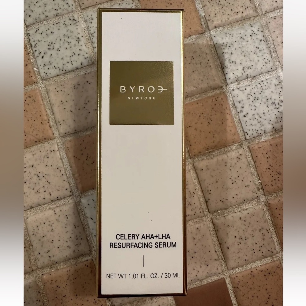 Byroe Celery AHA-LHA Resurfacing Serum 1fl Oz. New in Box